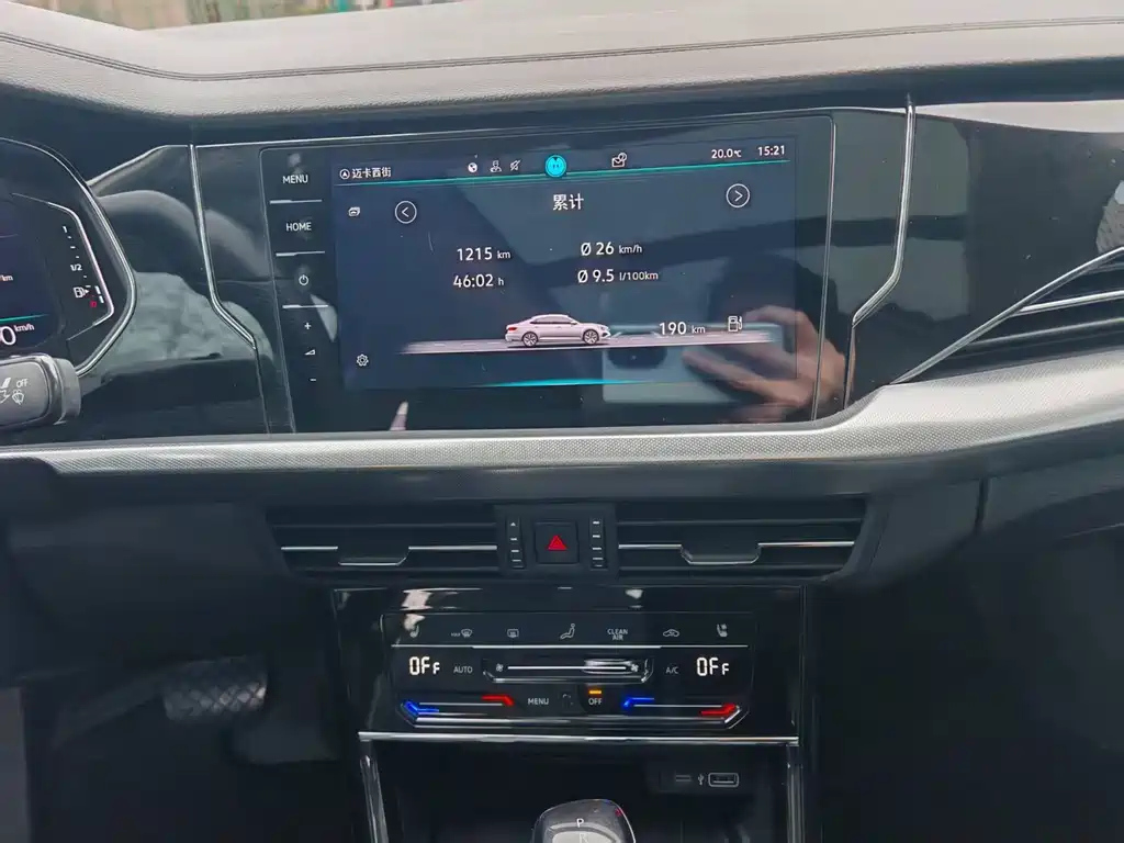 VOLKSWAGEN PASSAT 2024