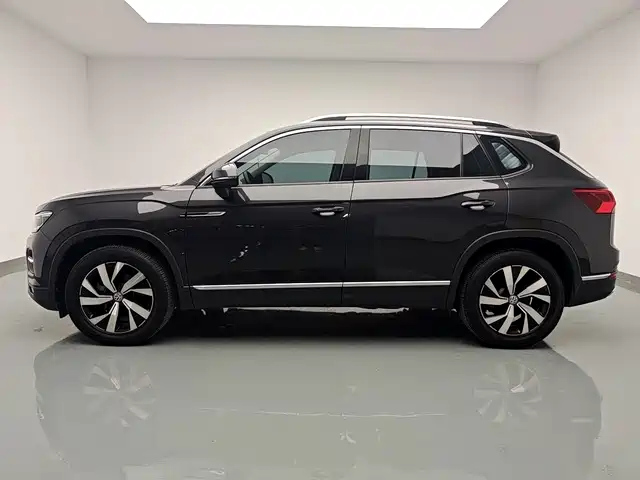 VOLKSWAGEN TAYRON 2023