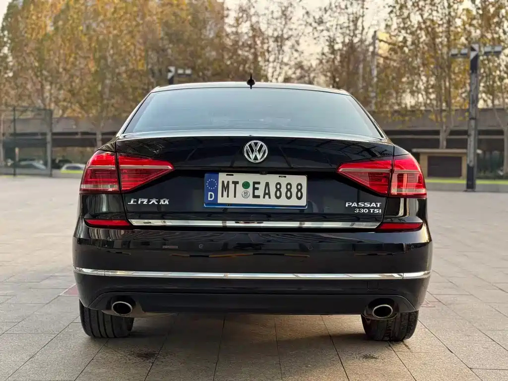 VOLKSWAGEN PASSAT 2018