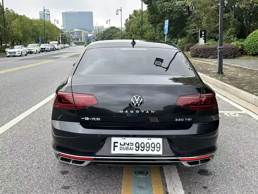 VOLKSWAGEN MAGOTAN 2023