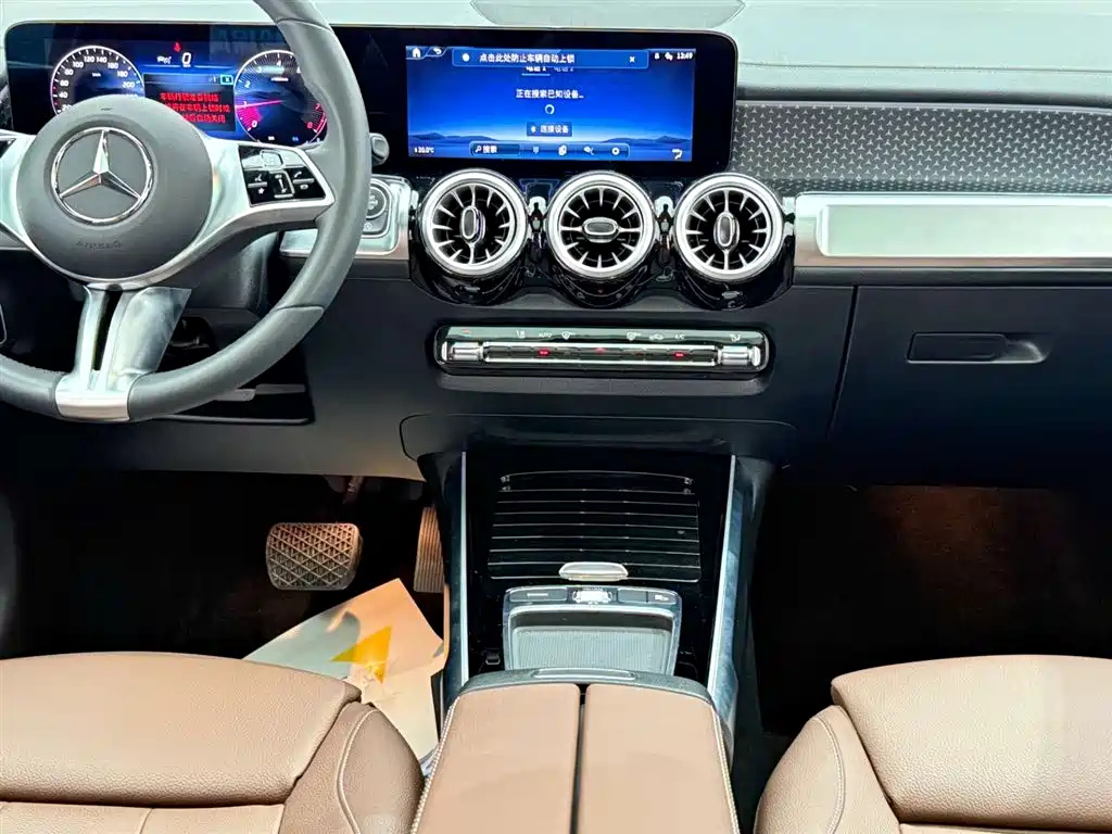 MERCEDES BENZ GLB 2025