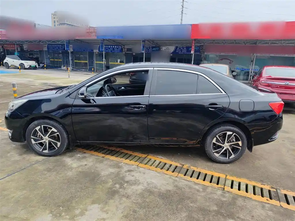 ZOTYE Z360 2018