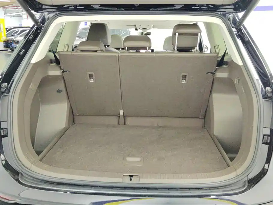 VOLKSWAGEN VILORAN 2022