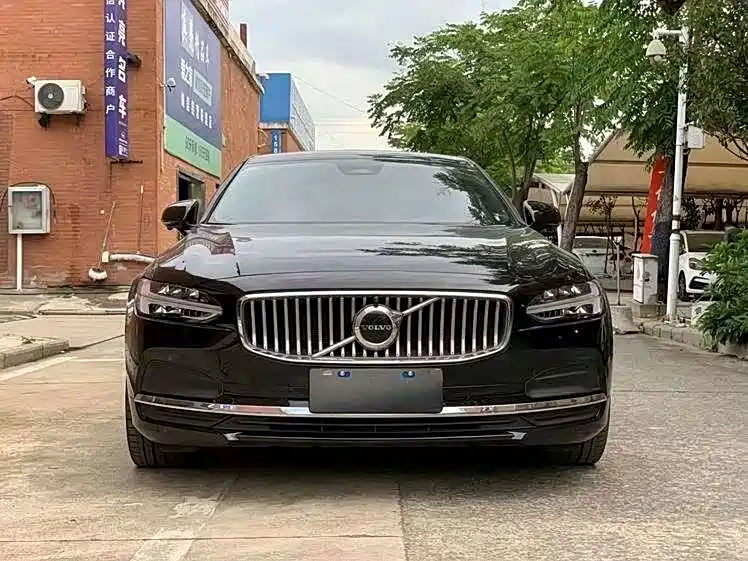 VOLVO S90 2022