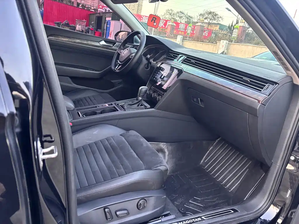 VOLKSWAGEN MAGOTAN 2018