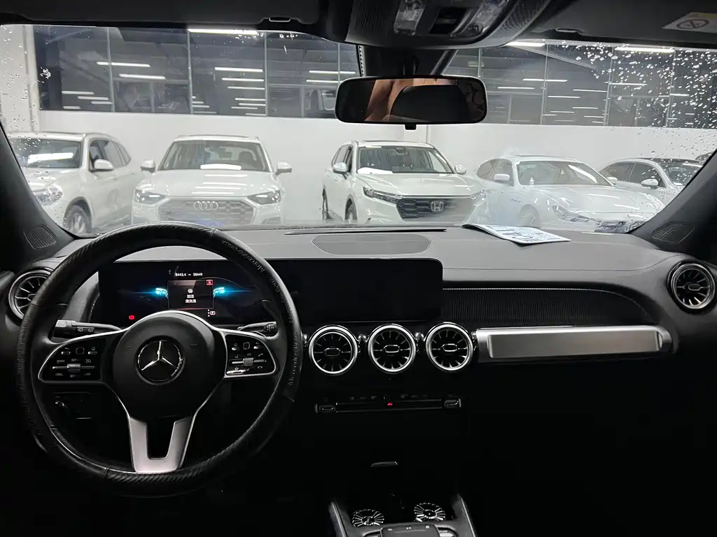 MERCEDES BENZ GLB 2022