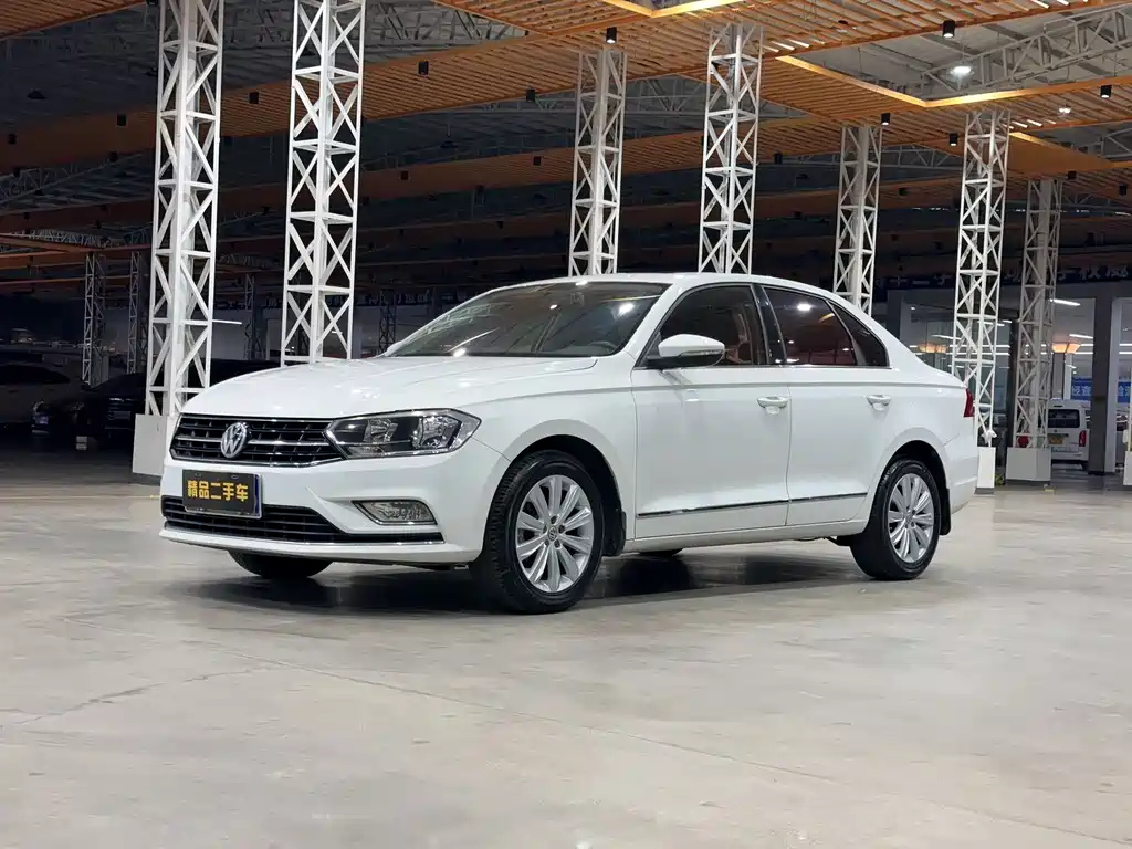 VOLKSWAGEN BORA 2018