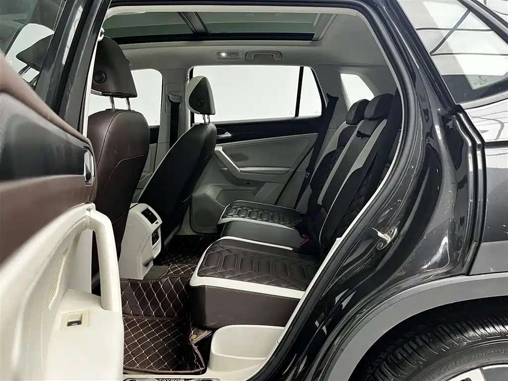 VOLKSWAGEN TAYRON 2022