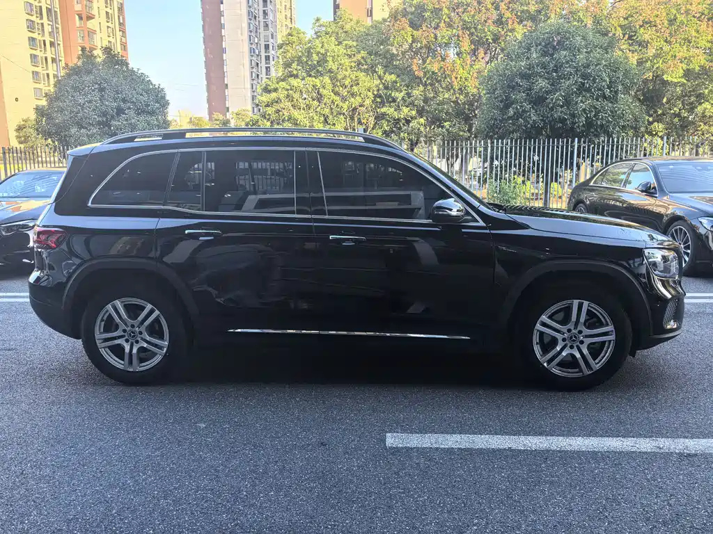 MERCEDES BENZ GLB 2022