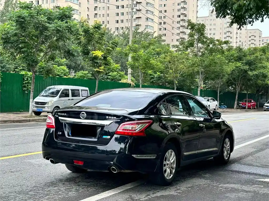 NISSAN TEANA 2013