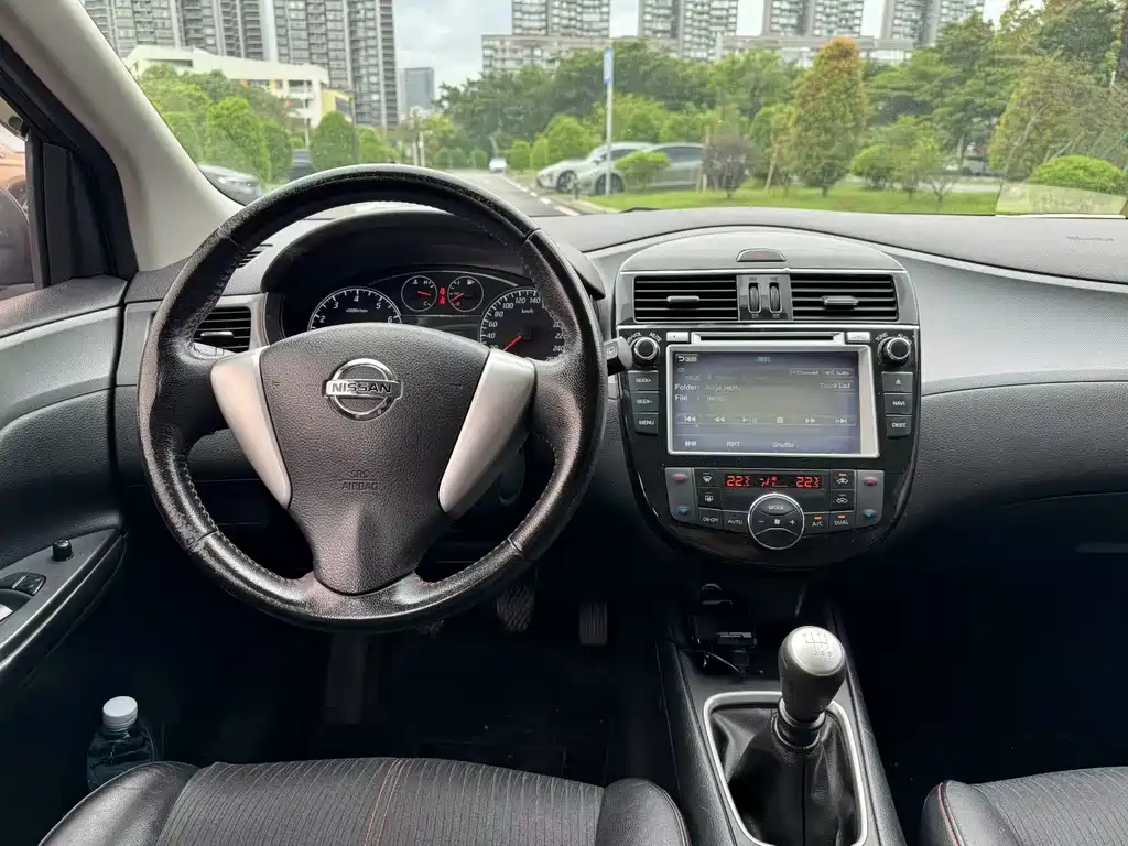NISSAN TIIDA TIIDA 2011