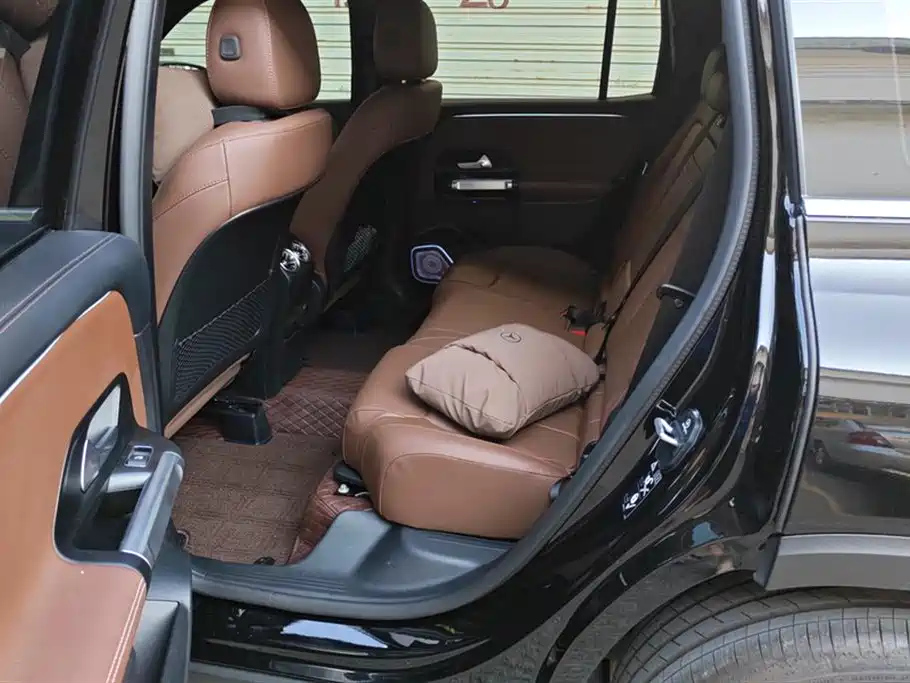 MERCEDES BENZ GLB 2024