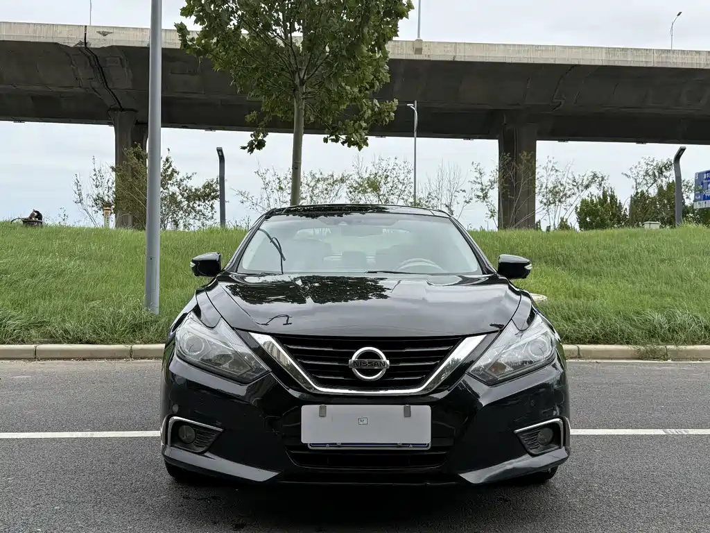 NISSAN TEANA 2017