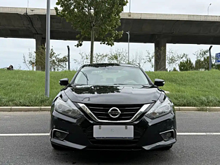 NISSAN TEANA 2017