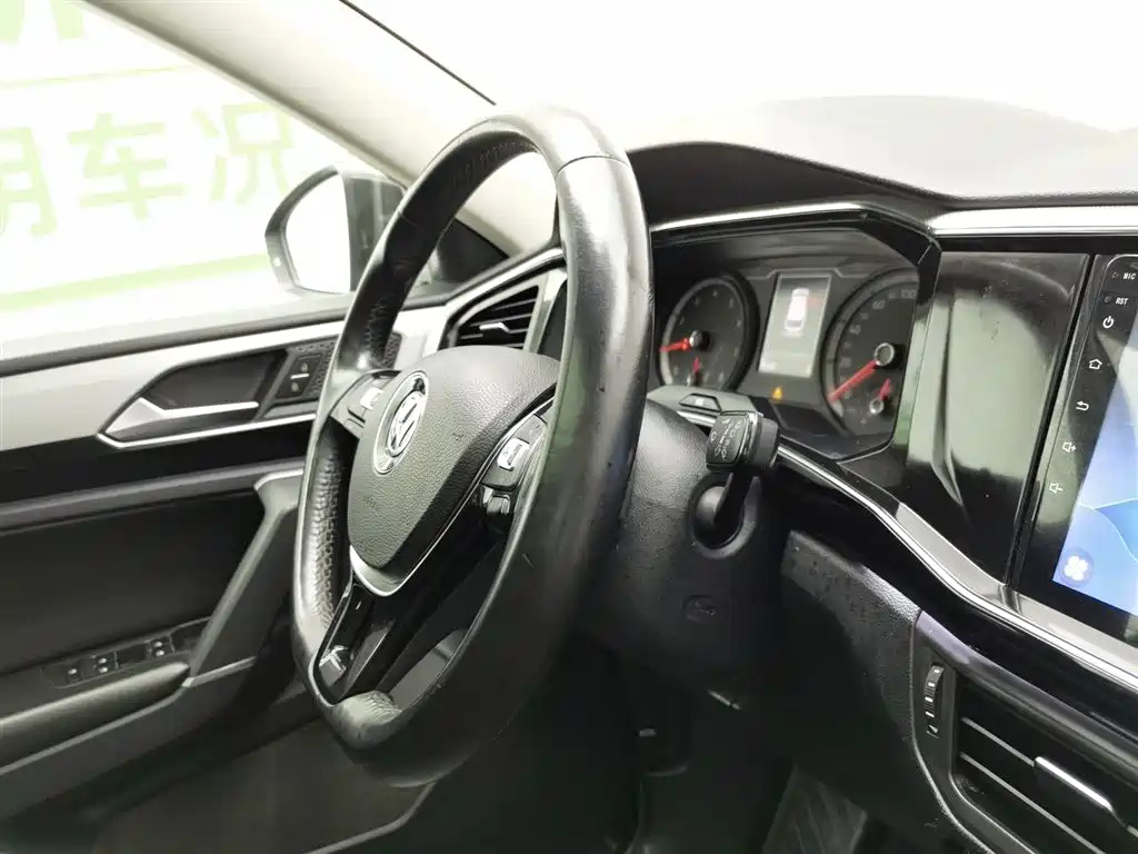 VOLKSWAGEN TAYRON 2019
