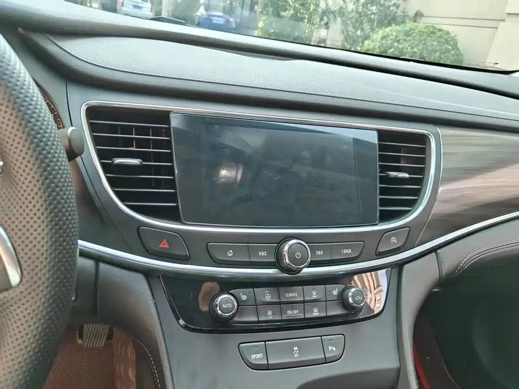 BUICK LACROSSE 2020