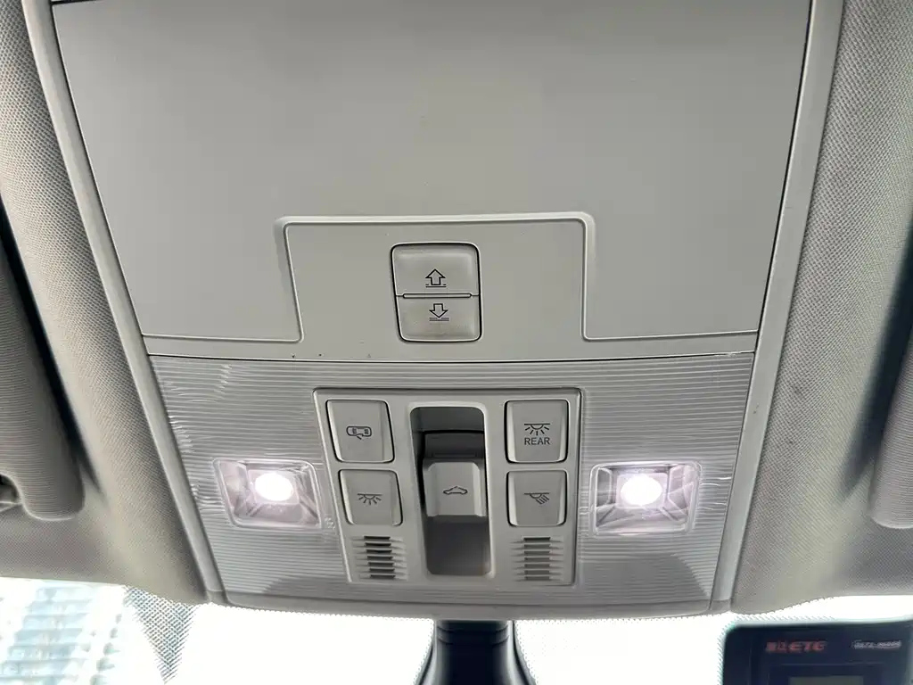 VOLKSWAGEN MAGOTAN 2019