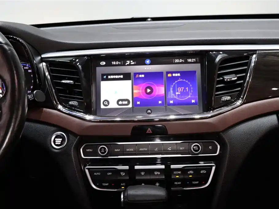 TRUMPCHI GS8 2017