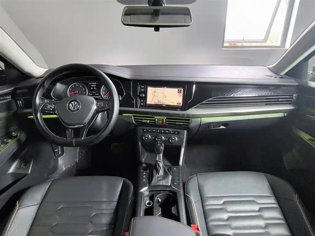 VOLKSWAGEN PASSAT 2019