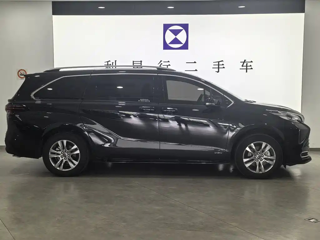 TOYOTA SIENNA SIENNA 2024