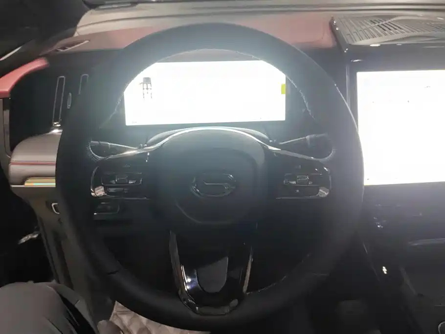TRUMPCHI M8 2025
