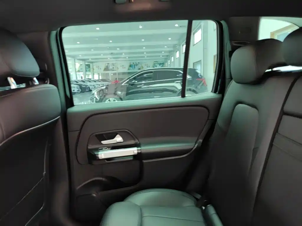 MERCEDES BENZ GLB 2022