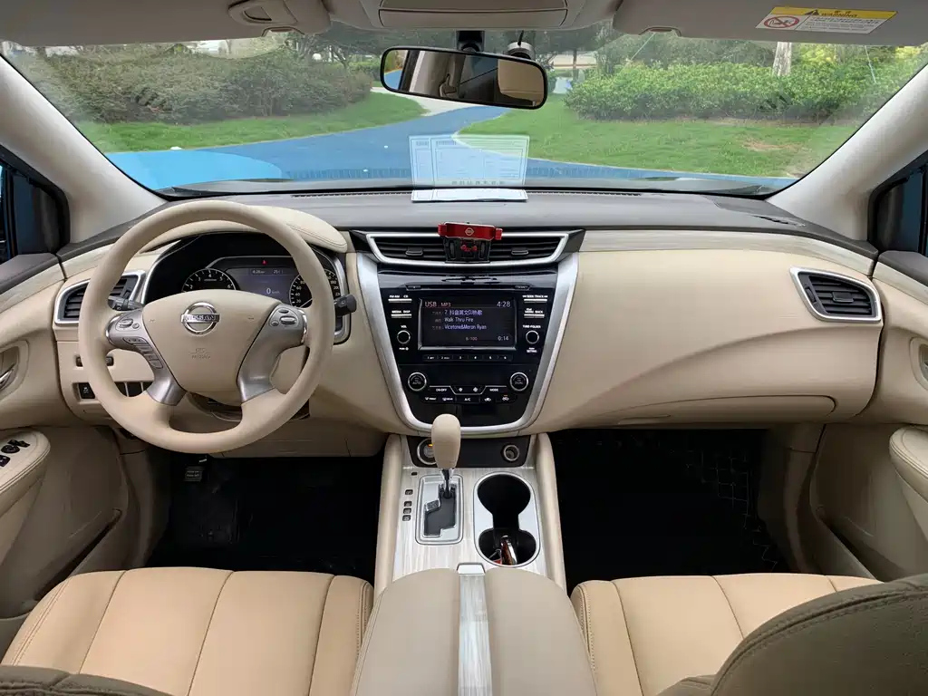 NISSAN MURANO 2015