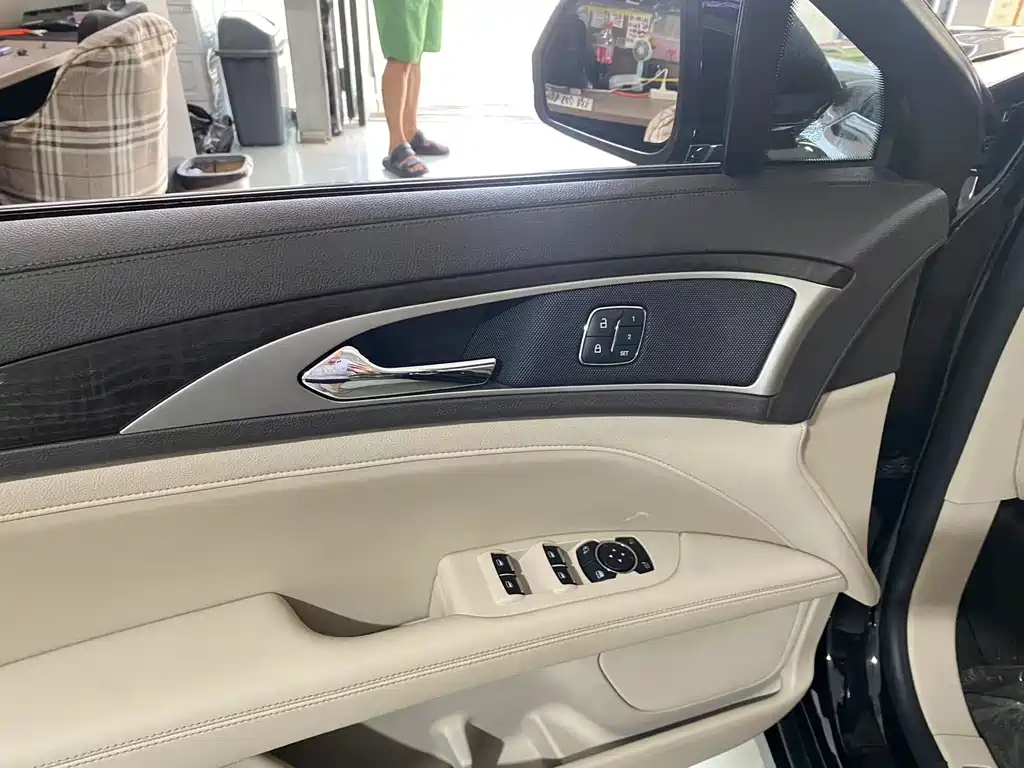 LINCOLN MKZ 2019