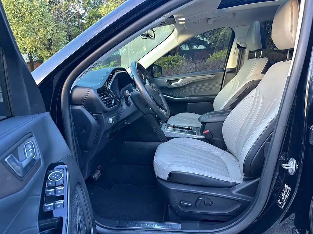 FORD ESCAPE 2021