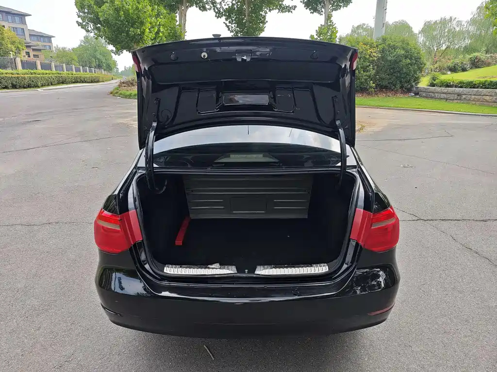 VOLKSWAGEN JETTA 2015