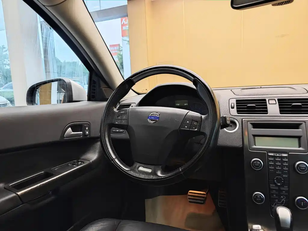VOLVO C30 2011