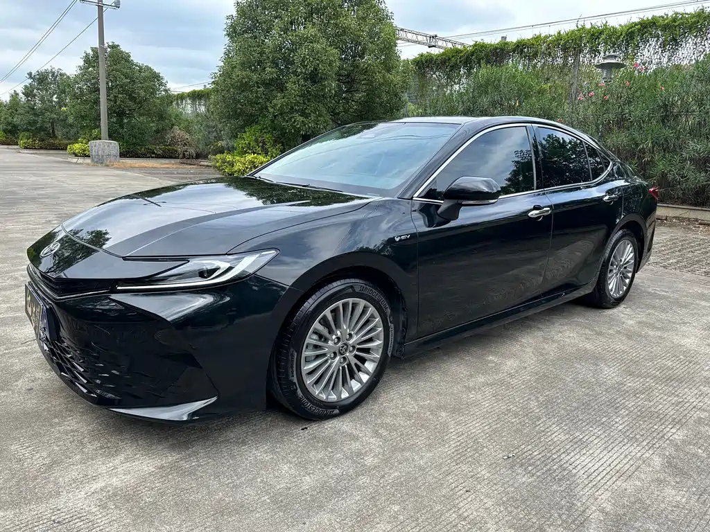 TOYOTA CAMRY 2024