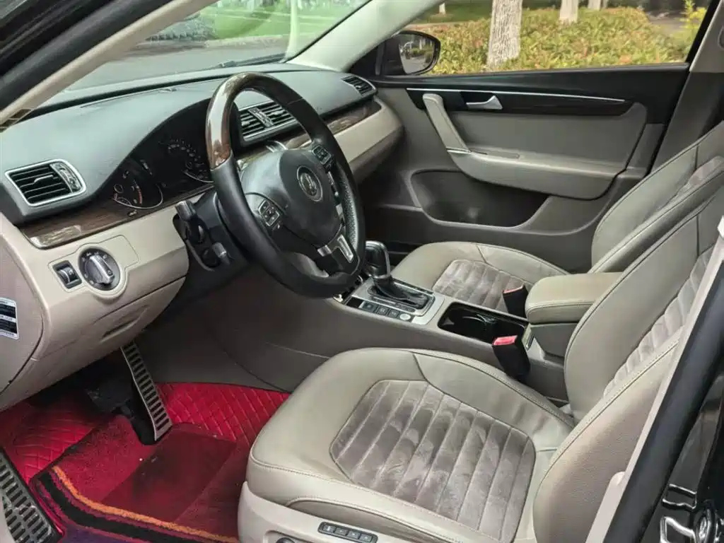 VOLKSWAGEN MAGOTAN 2015