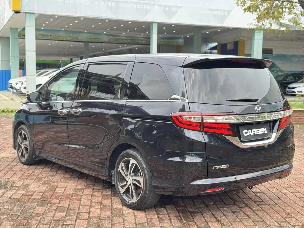 HONDA ODYSSEY 2015