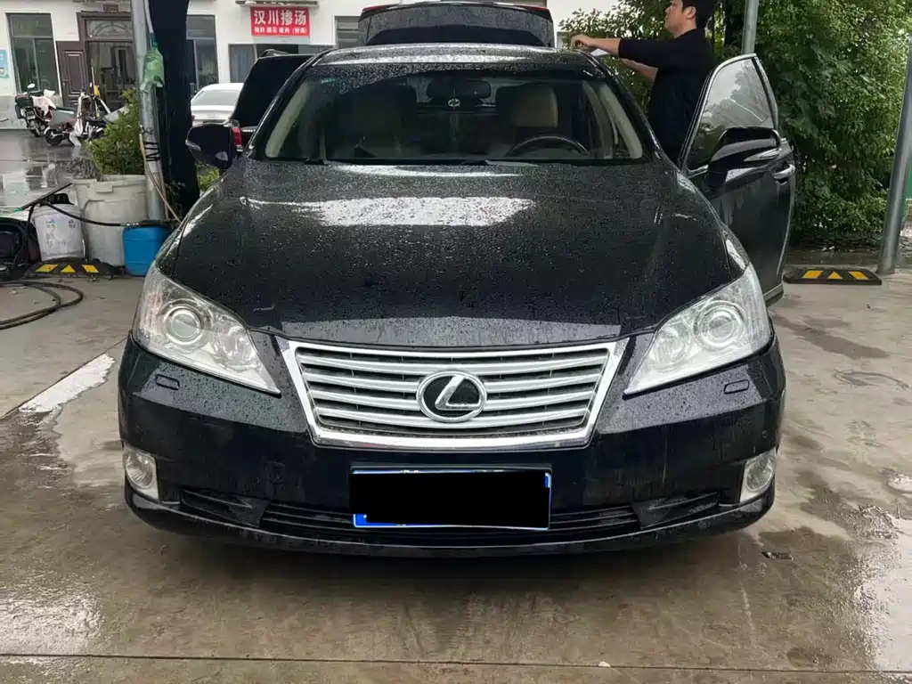 LEXUS ES 2011