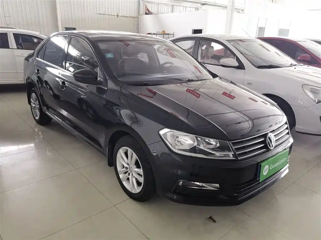 VOLKSWAGEN SANTANA 2017