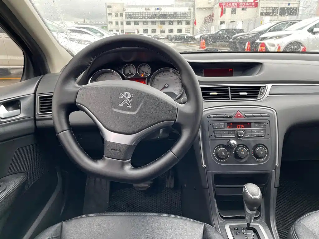 PEUGEOT 308 2014