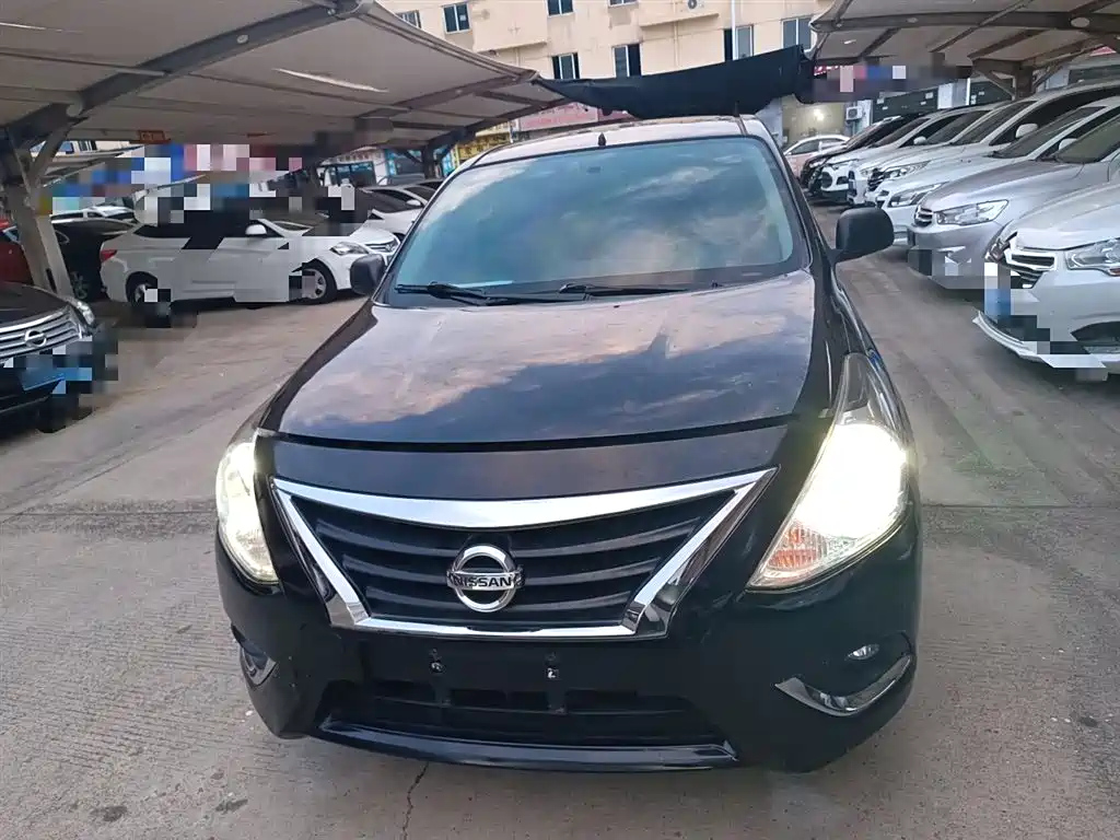 NISSAN SUNNY 2015