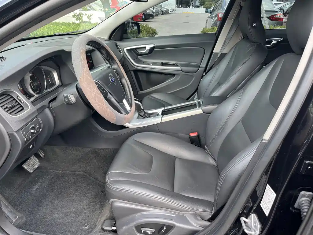 VOLVO S60 2017