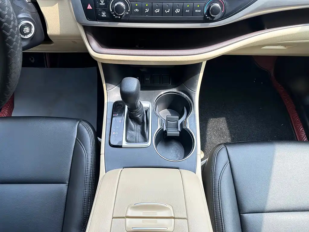 TOYOTA HIGHLANDER 2018