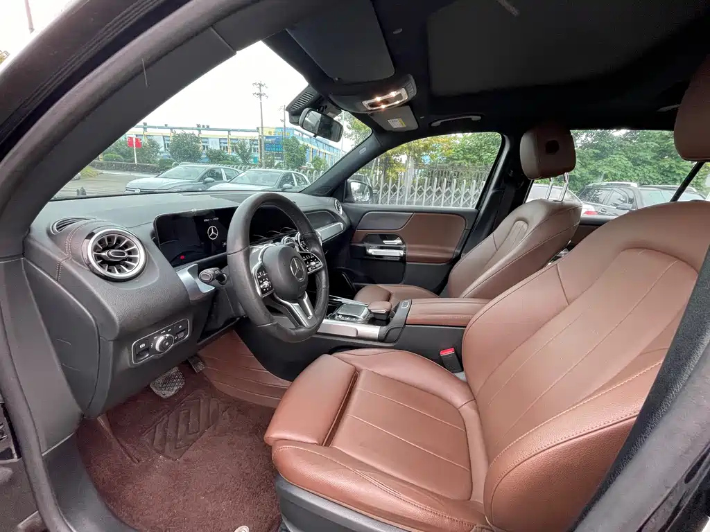 MERCEDES BENZ GLB 2021