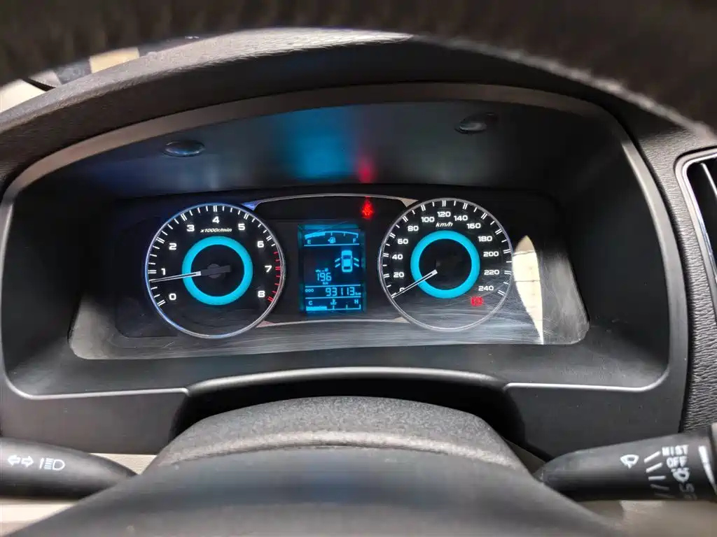 GEELY AUTO VISION 2015