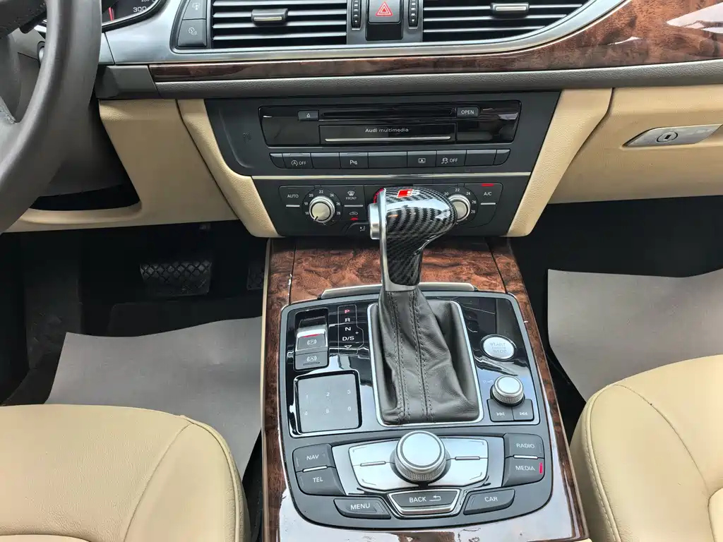 AUDI A6L 2015