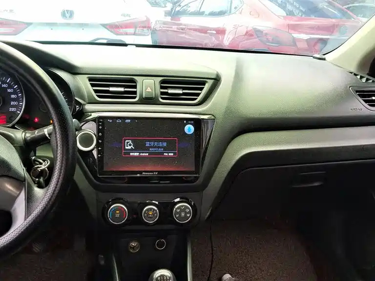 KIA K2 2015
