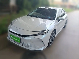 TOYOTA CAMRY  2024
