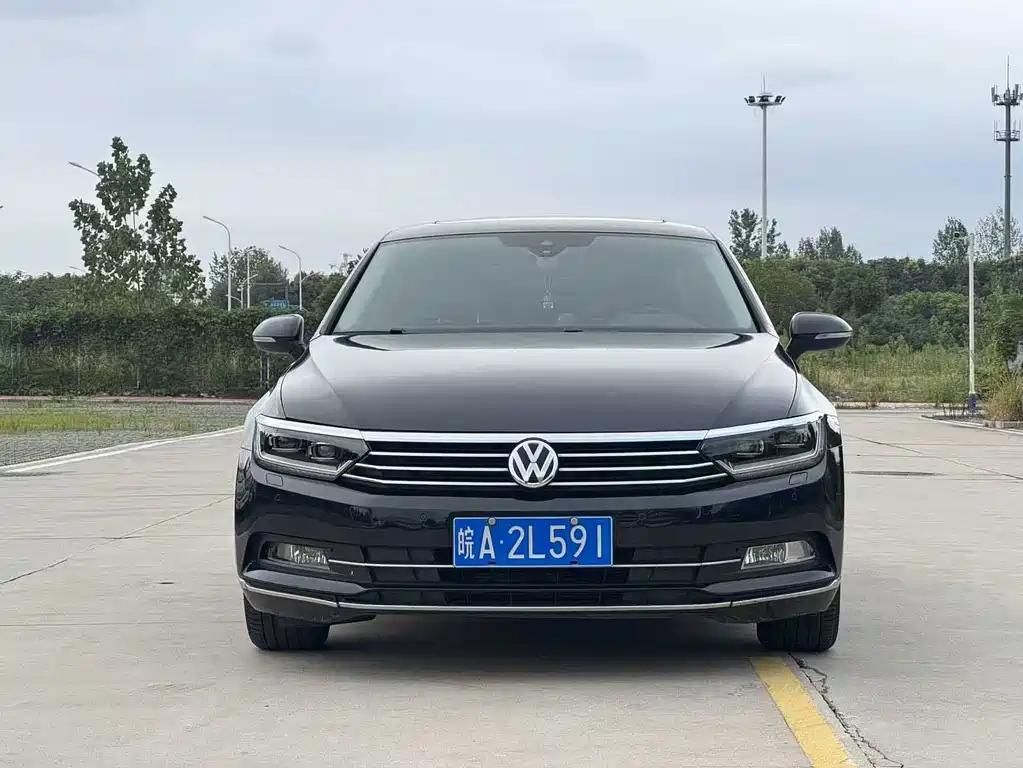 VOLKSWAGEN MAGOTAN 2016