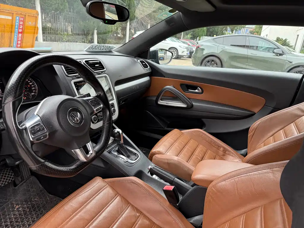 VOLKSWAGEN SCIROCCO 2011