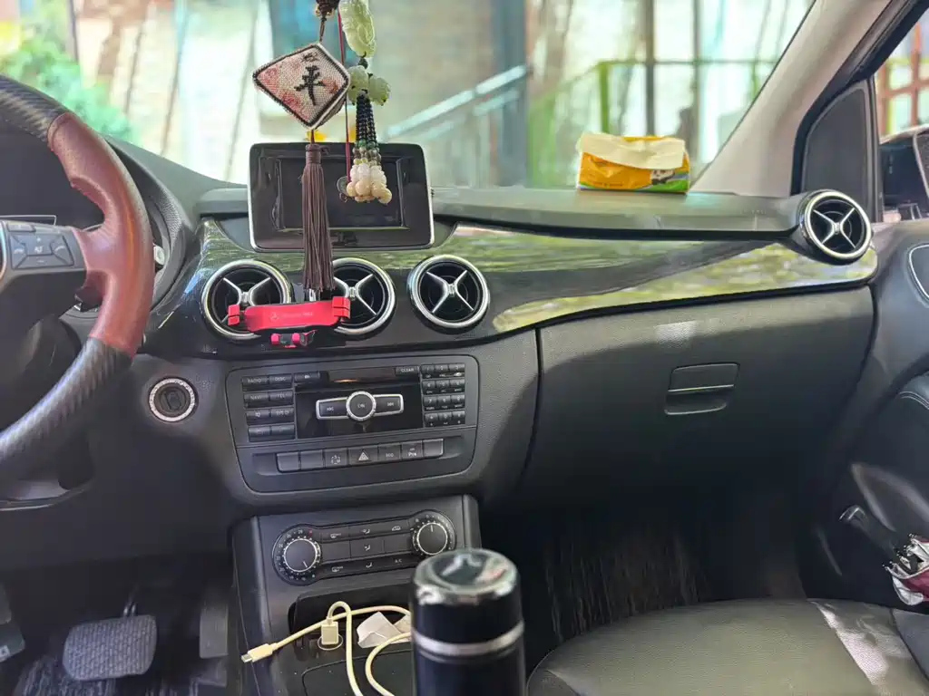 MERCEDES BENZ B-CLASS 2015