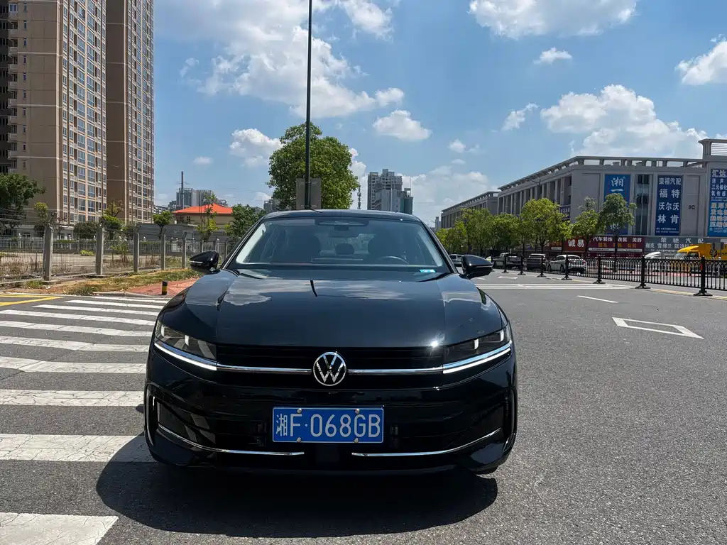 VOLKSWAGEN MAGOTAN 2024