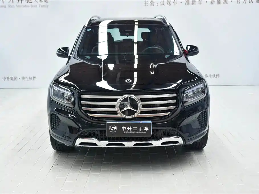 MERCEDES BENZ GLB 2024